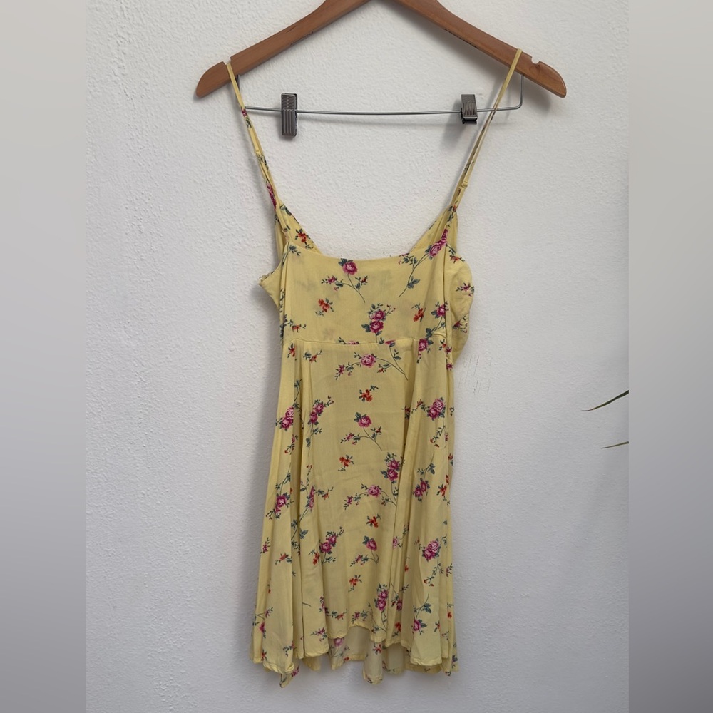 Cute Floral Dress - Picture 3 of 3